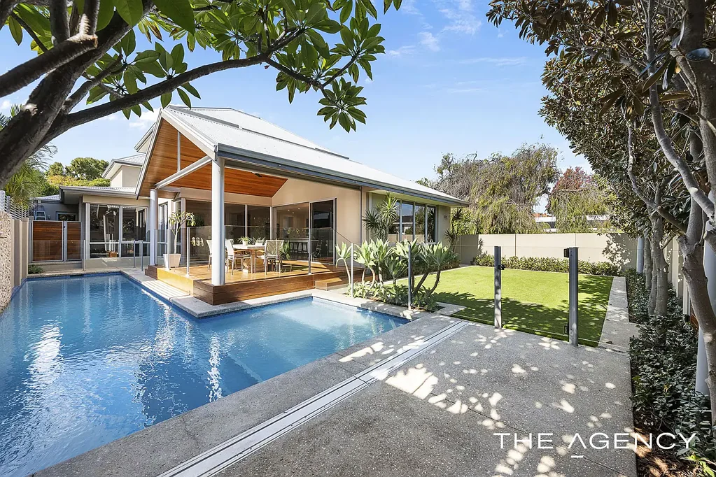 Cottesloe 4房  Contemporary Coastal Living
