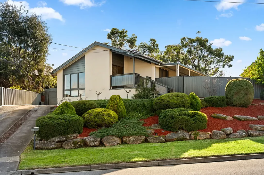 Flagstaff Hill 3Moenga Space, Scale & Supreme Location