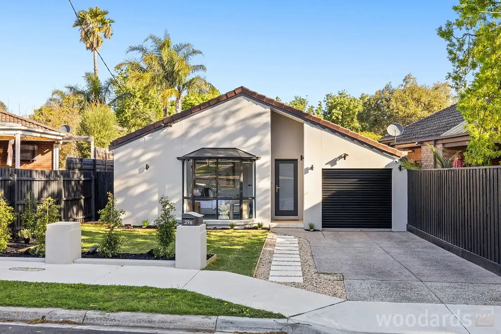 Strathmore 3ਬੈੱਡਰੂਮ Single Level Renovated Excellence in Strathmore's Finest Surrounds