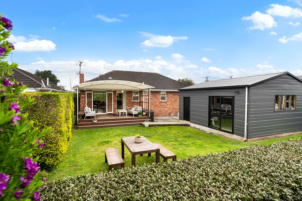 71 Wallace Road, Mangere Bridge, Manukau City, Auckland