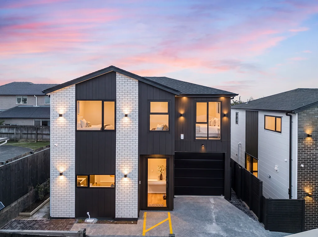 New Lynn 4房  Exotic Standalone Homes - Ready to Impress!