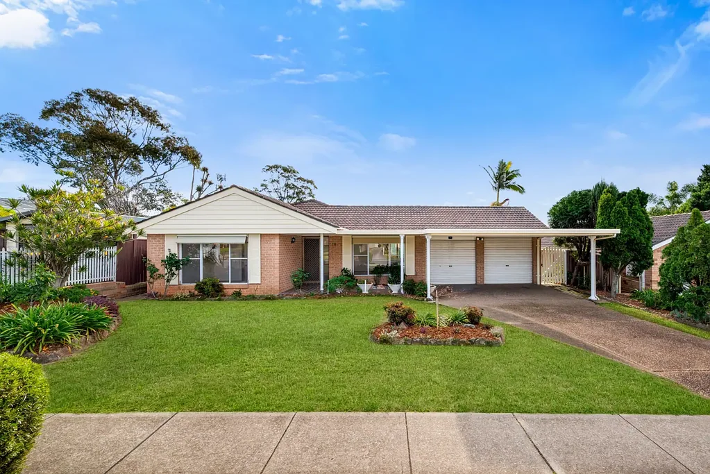 10 Lagonda Drive, Ingleburn, NSW 2565