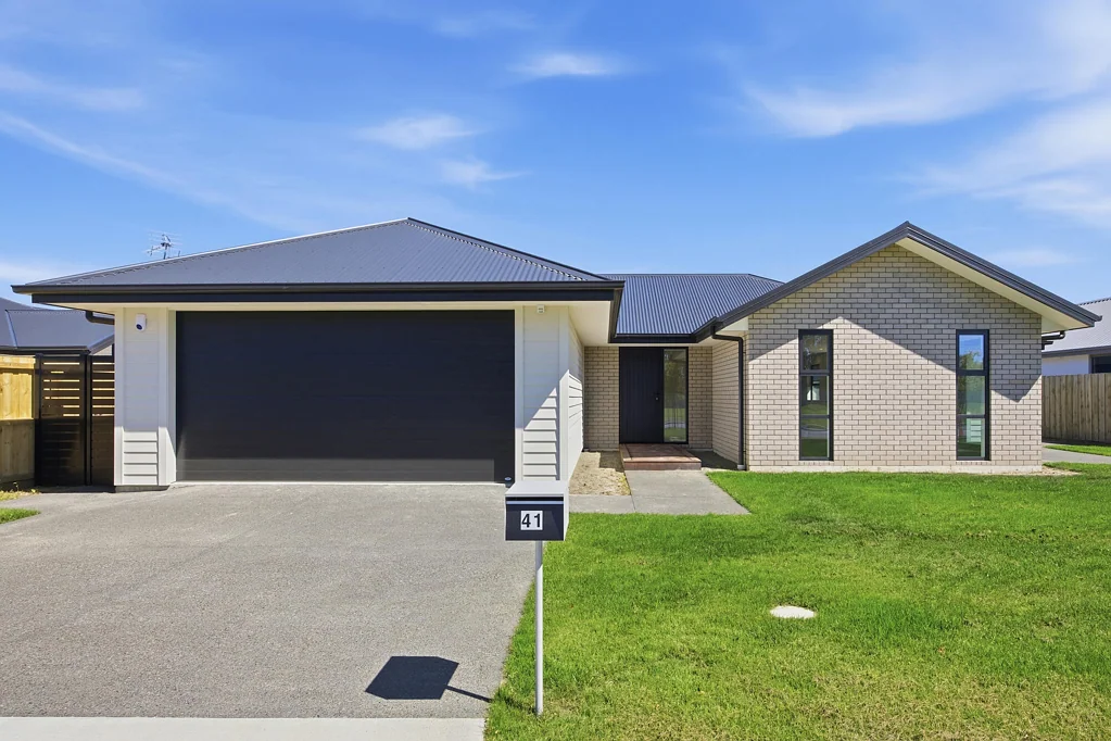 Woodend 4 Slaapkamer Space, Spec & Style in Woodlands Estate
