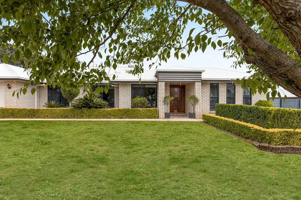 23 Pugh Street, Middle Ridge, QLD 4350