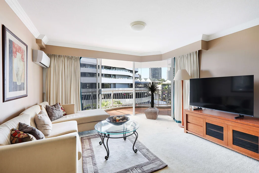 Broadbeach 2ห้องนอน YOUR LIFESTYLE AWAITS!