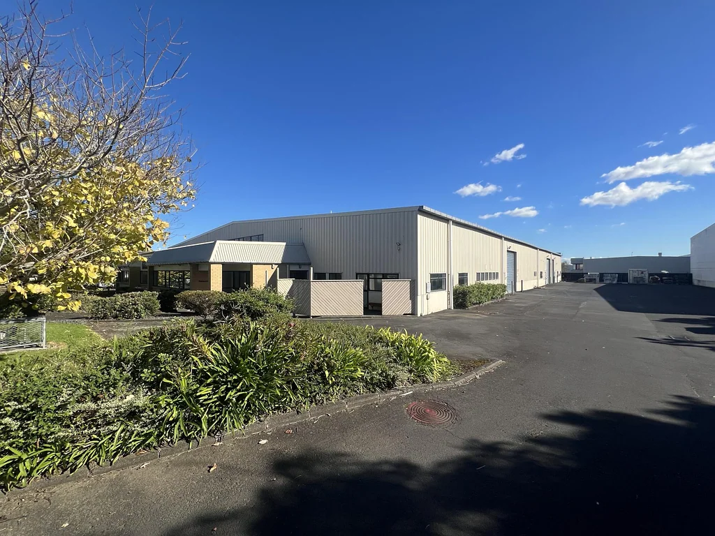 East Tamaki  Recently refurbished industrial facility