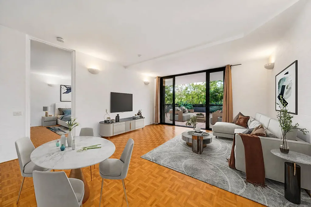Large One Bedroom Apartment with Huge Terrace & Lock Up Garage