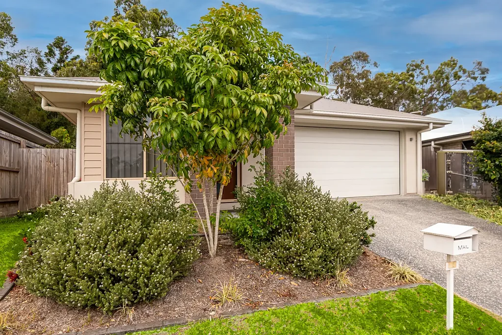 Park Ridge 4침실 Charming Family Oasis in a High-Growth Area – Perfect for Investors!