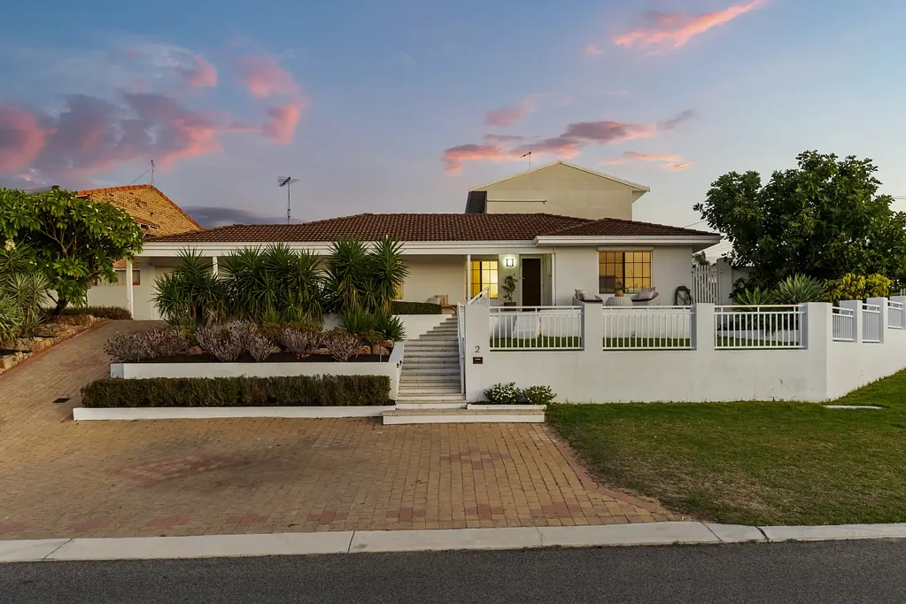 2 Martin Road, Sorrento, WA 6020
