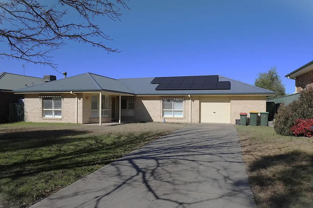 23 Dillon Avenue, Cootamundra, NSW 2590