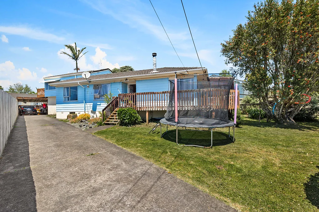 60 Forest Hill Road, Henderson, Waitakere City, Auckland