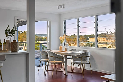 Mansfield 3Kwarto Mansfield High Catchment | 637m2 Block | Huge Entertaining Deck & Versatile Lower Level