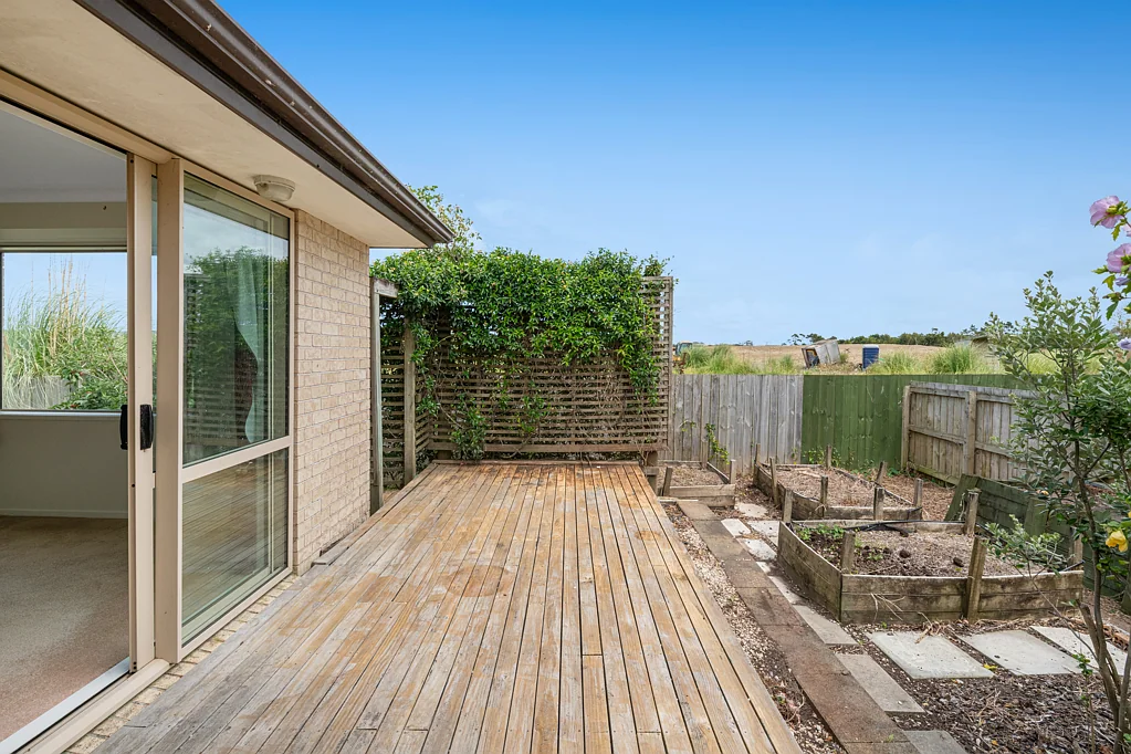 9 Raabia Close, Parakai, Rodney, Auckland