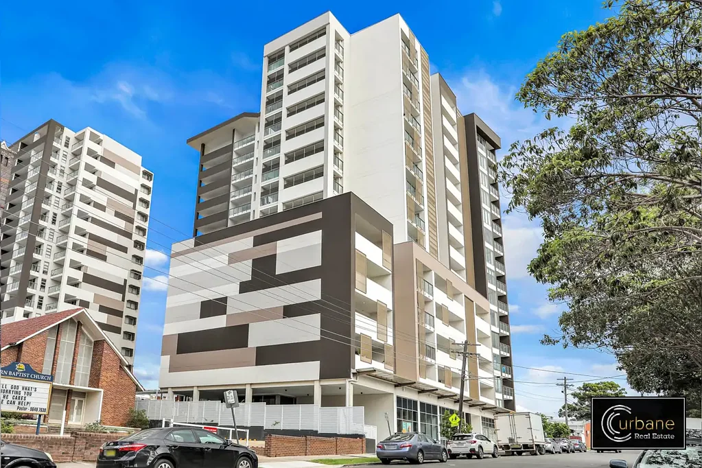 Walk to all Amenities + Spacious home with 2 Car space
