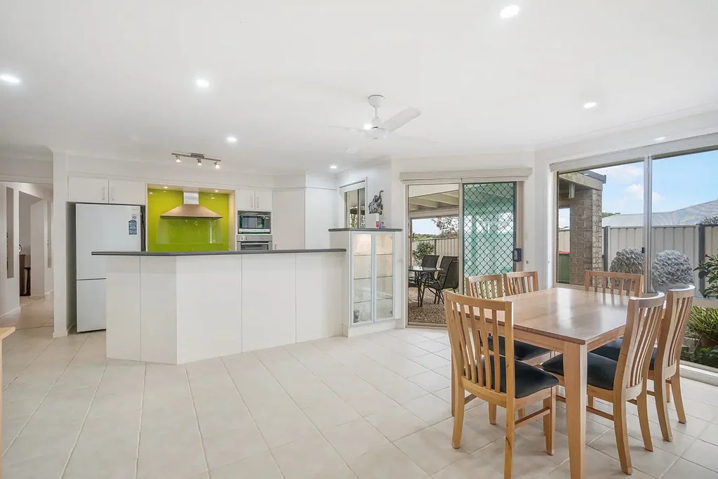 Bonny Hills 4房  Family-Sized Living with Endless Potential