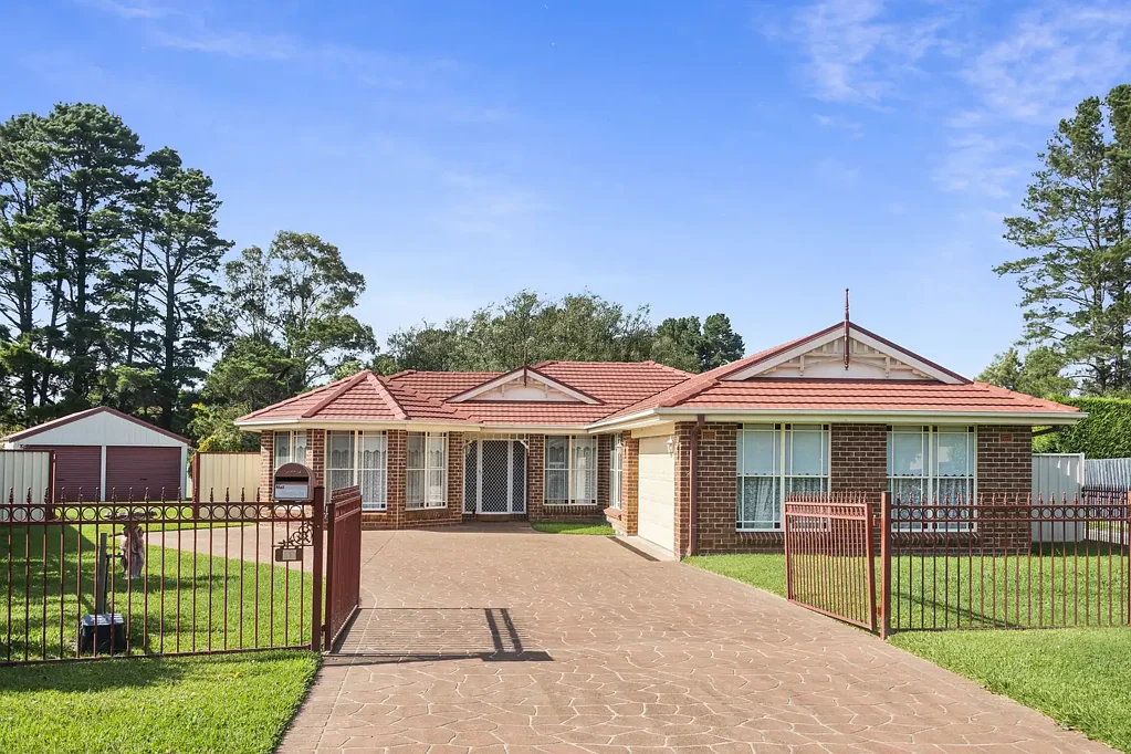 10 Crabapple Close, Bowral, NSW 2576