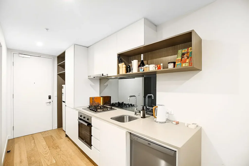 2 BEDROOM MODERN APARTMENT WITH STUNNING VIEWS