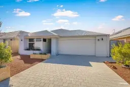 34 Cumbine Loop, Martin