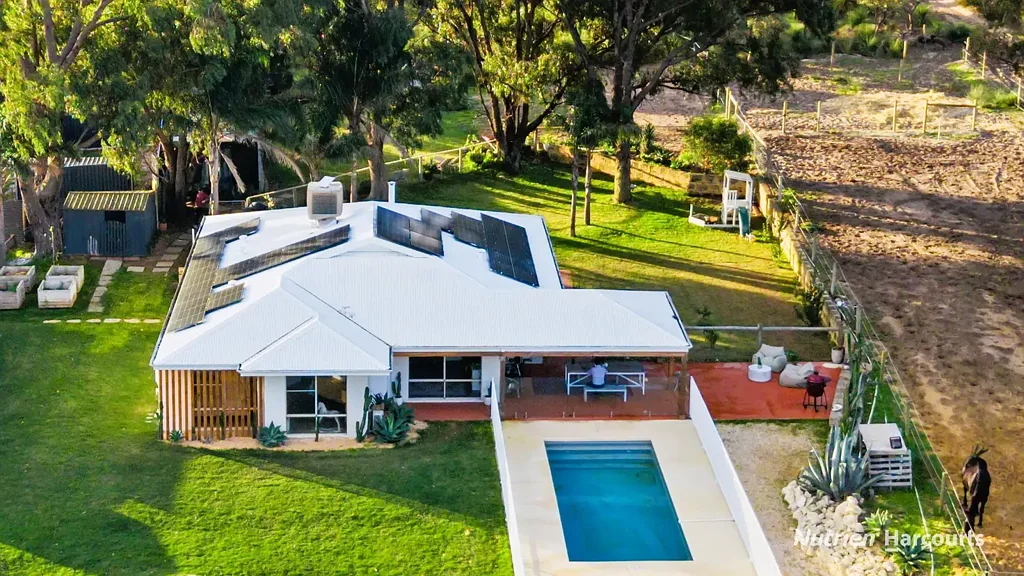 Woodridge 4房  Enjoy space, privacy and a relaxed country feel in Woodridge Estate!