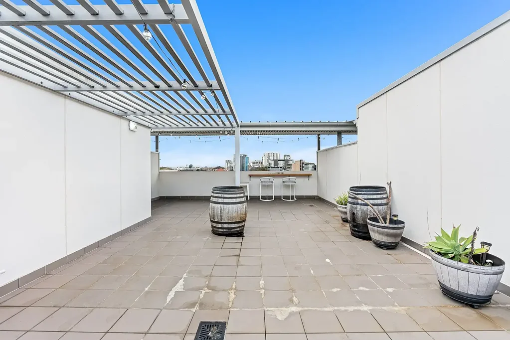 Arncliffe 2બેડરૂમ Absolutely huge with views.. sun & space!