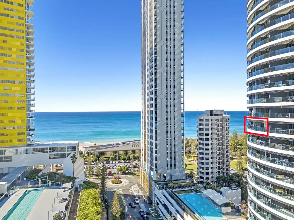 Broadbeach 2침실 Relaxed North Facing Coastal Living with a Sophisticated Edge