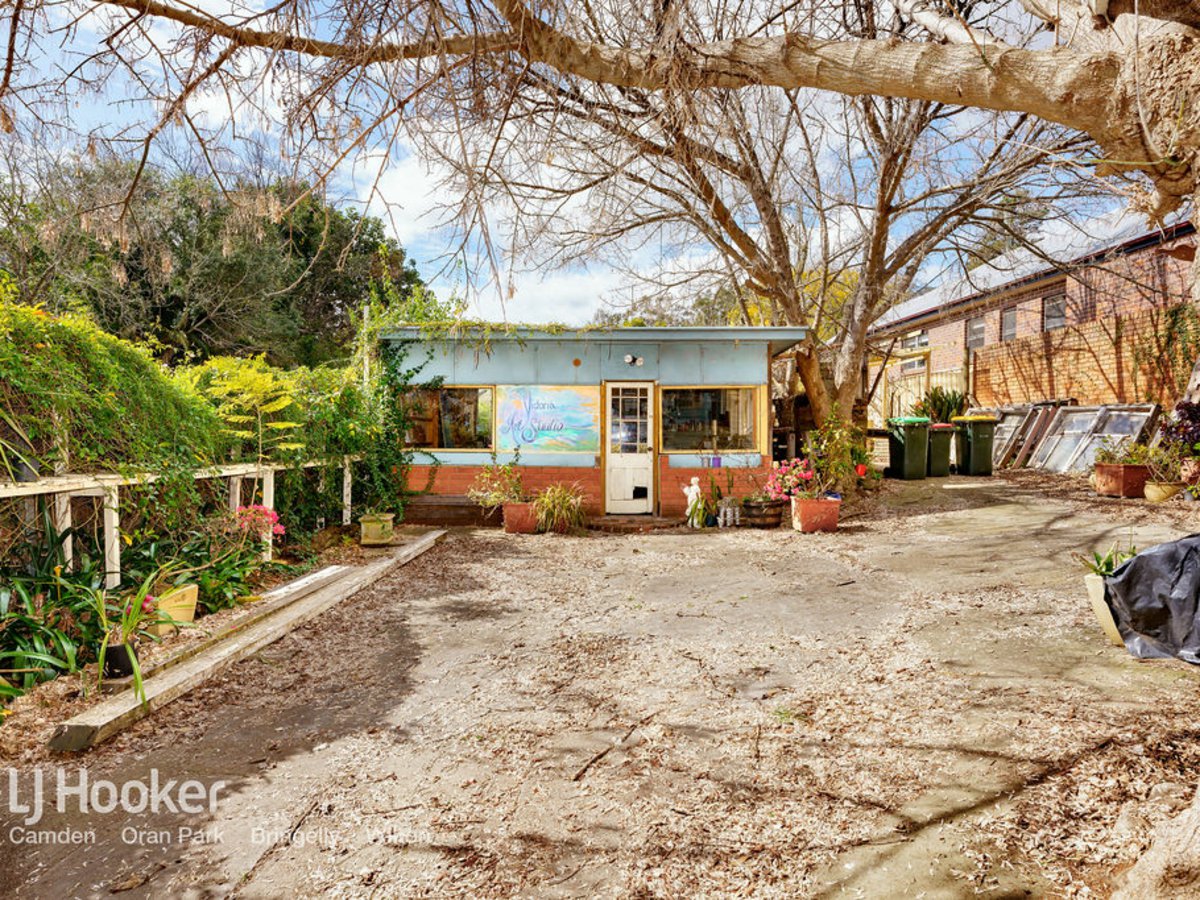 32 BROUGHTON ST, CAMDEN NSW 2570, 0 habitaciones, 0 baños, House