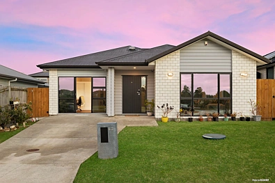 Pukekohe 3chambre From Bedroom to Boardroom: Thrive in the Lifestyle