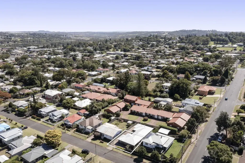 North Toowoomba 2房 独立单元，无body corporate费用 Exclusive unit without the Body Corporate