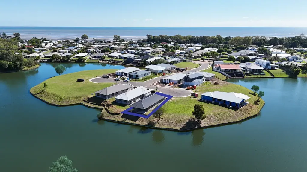 16 Ernest Close, Toogoom, QLD 4655, 3 chambres, 2 salles de bain, House