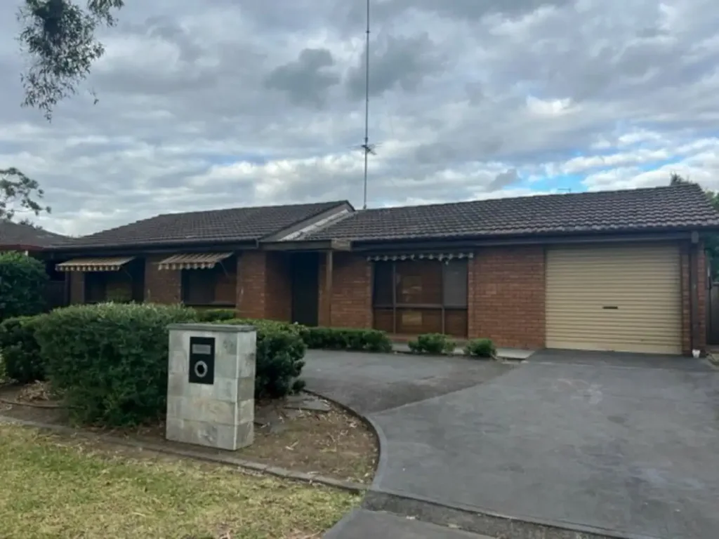 3 Bedroom Brick Home!