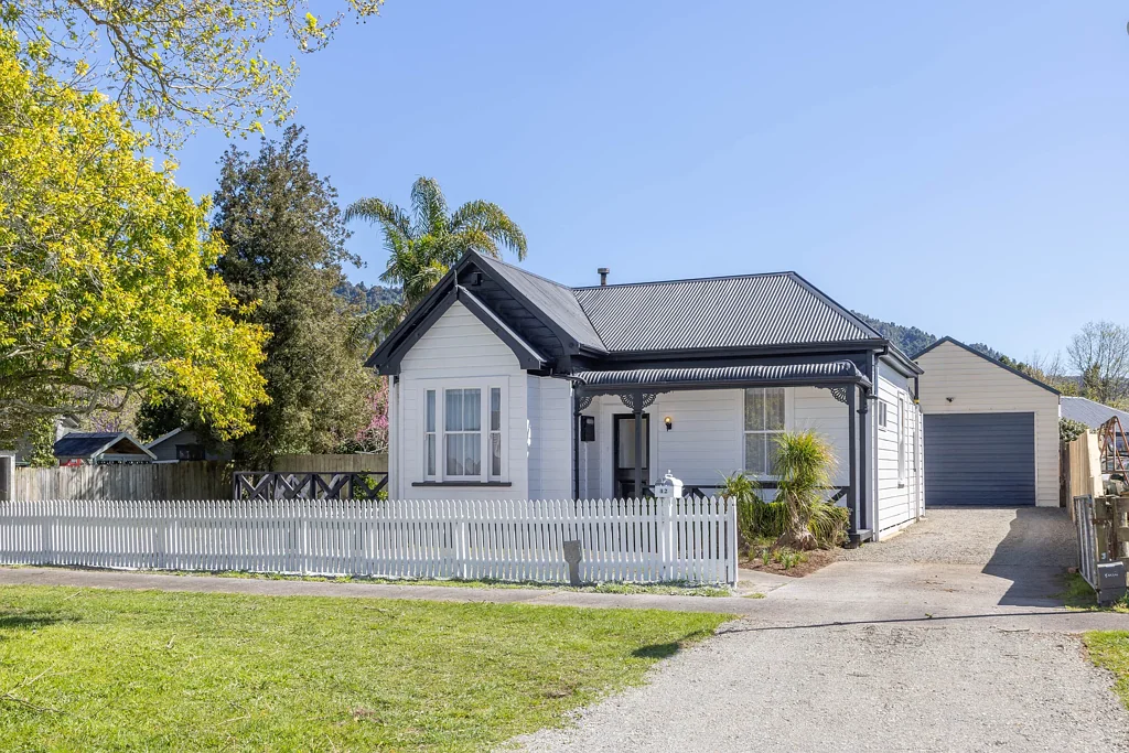 Ngaruawahia 3 Bedroom A Classic Villa with a Shed Full of Possibilities!