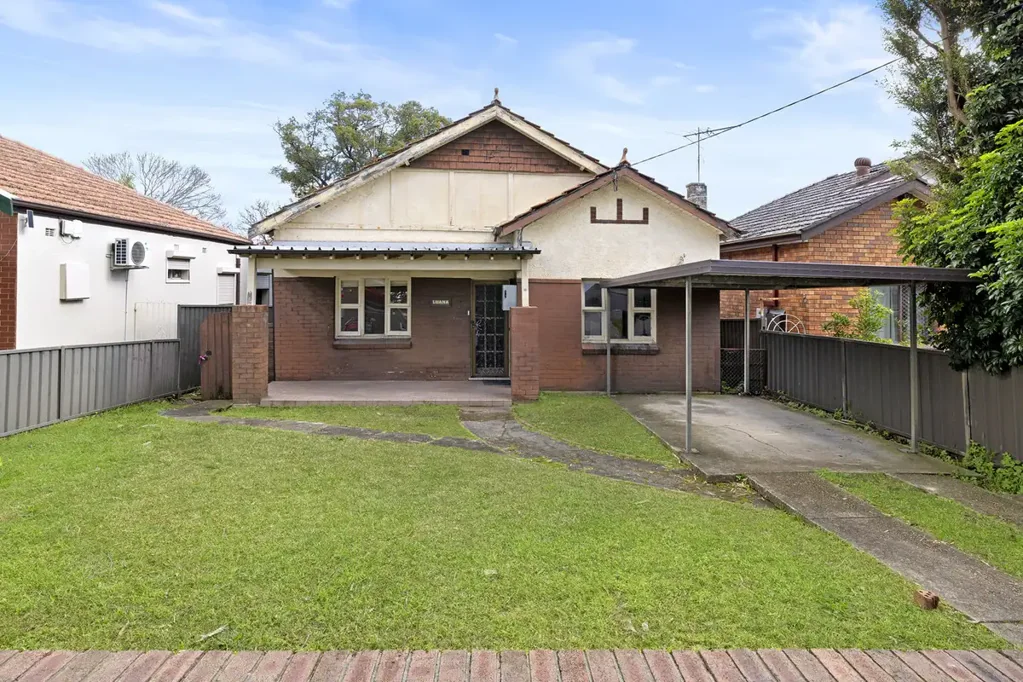 Ashfield 3 Bedroom Renovate or Rebuild: Prime Opportunity in the Heart of Ashfield