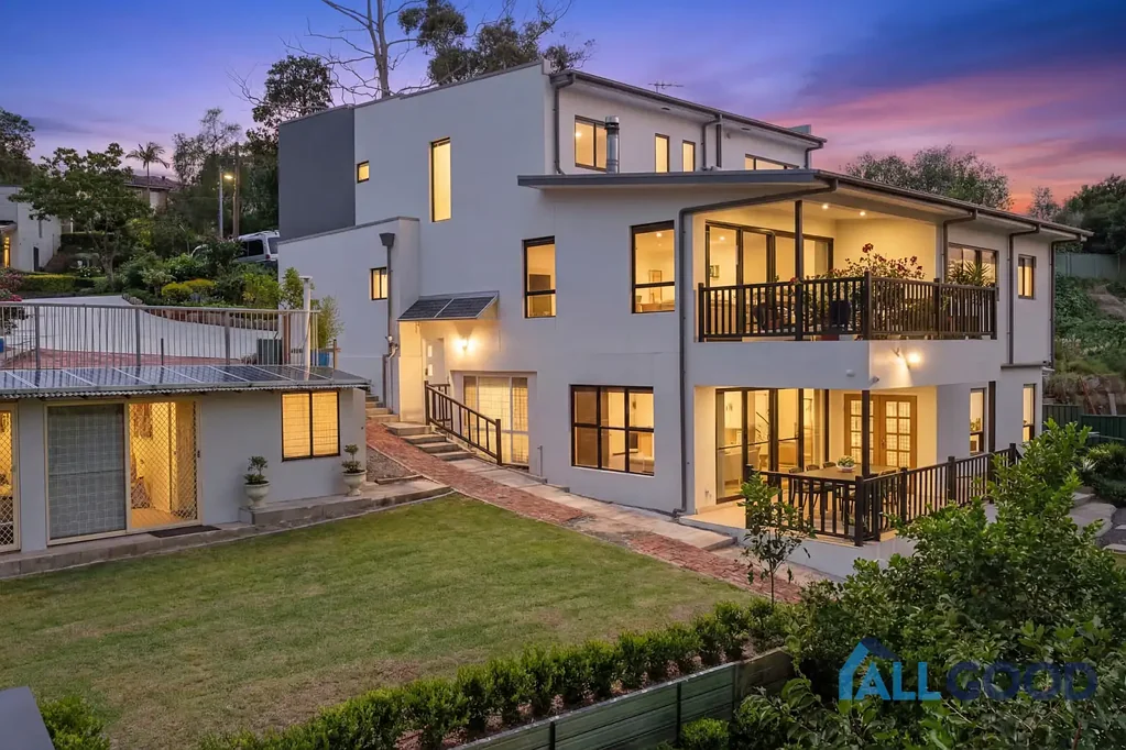 North Epping 5ห้องนอน Architect-Designed Luxury Home on 1,146 sqm – Only 2 Years Old &estimated rental return of $125,000 PA