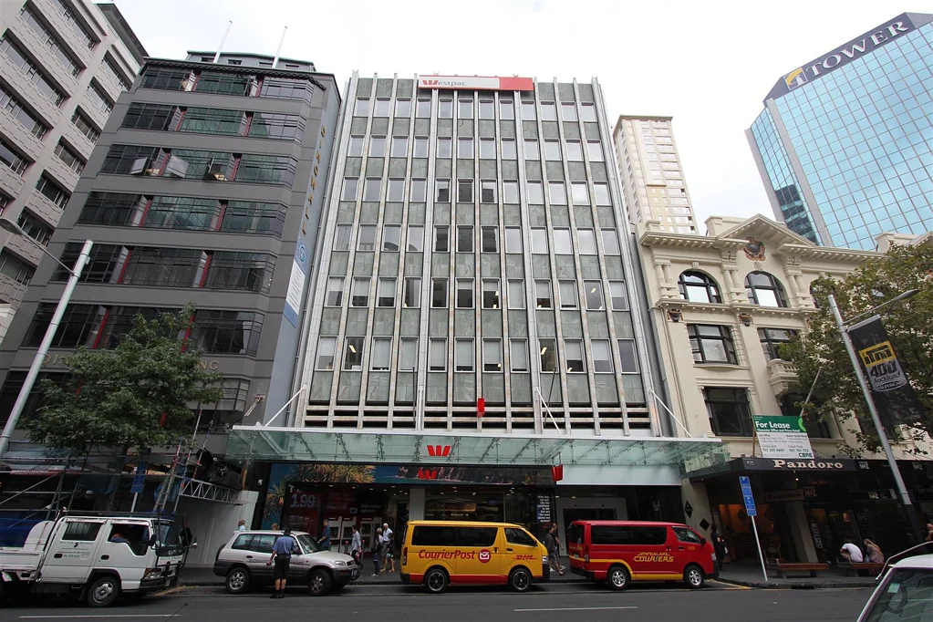 Auckland Central  Right location at the Right Price - Queen Street