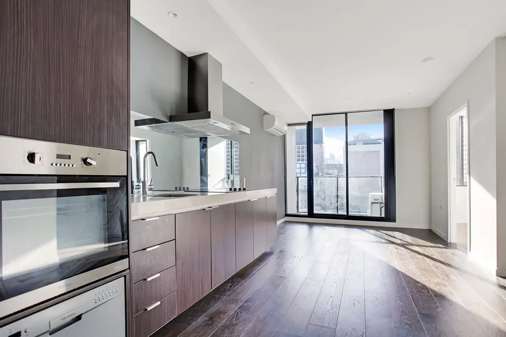 Spacious 2 bed unit in heart of CBD