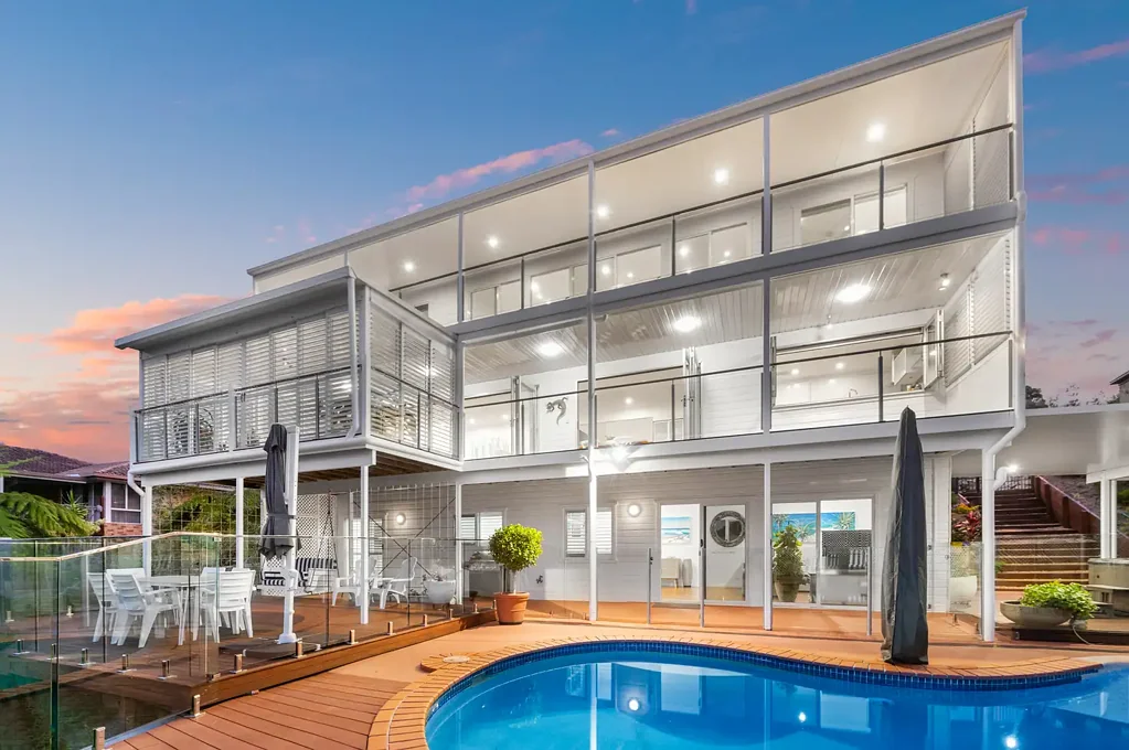 Elanora 5Zimmer Hilltop Entertainer's Residence With Panoramic Coastline Views - Ideal Dual-Living