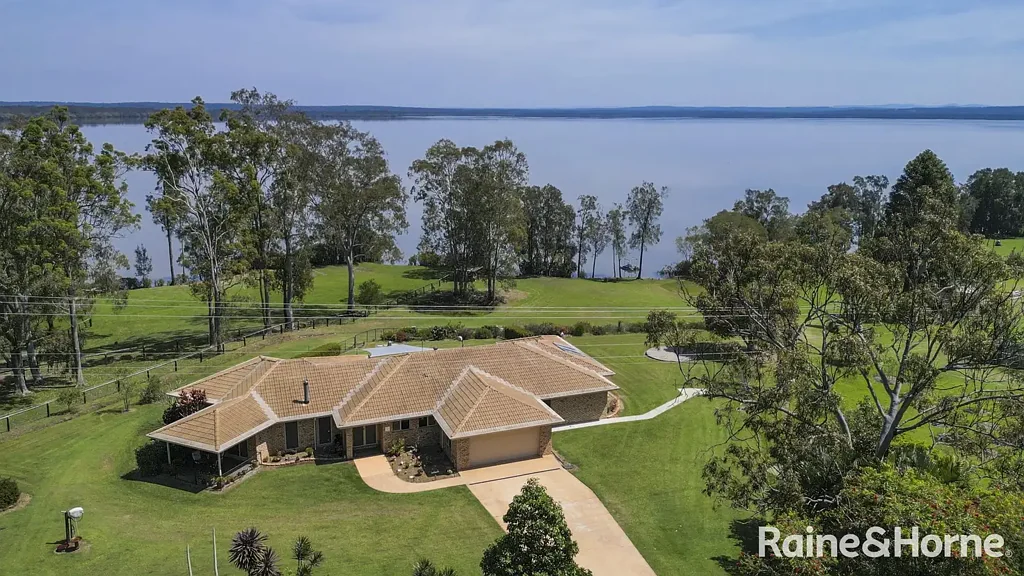 Ashby 4chambre Stunning Waterfront Escape With Panoramic Views