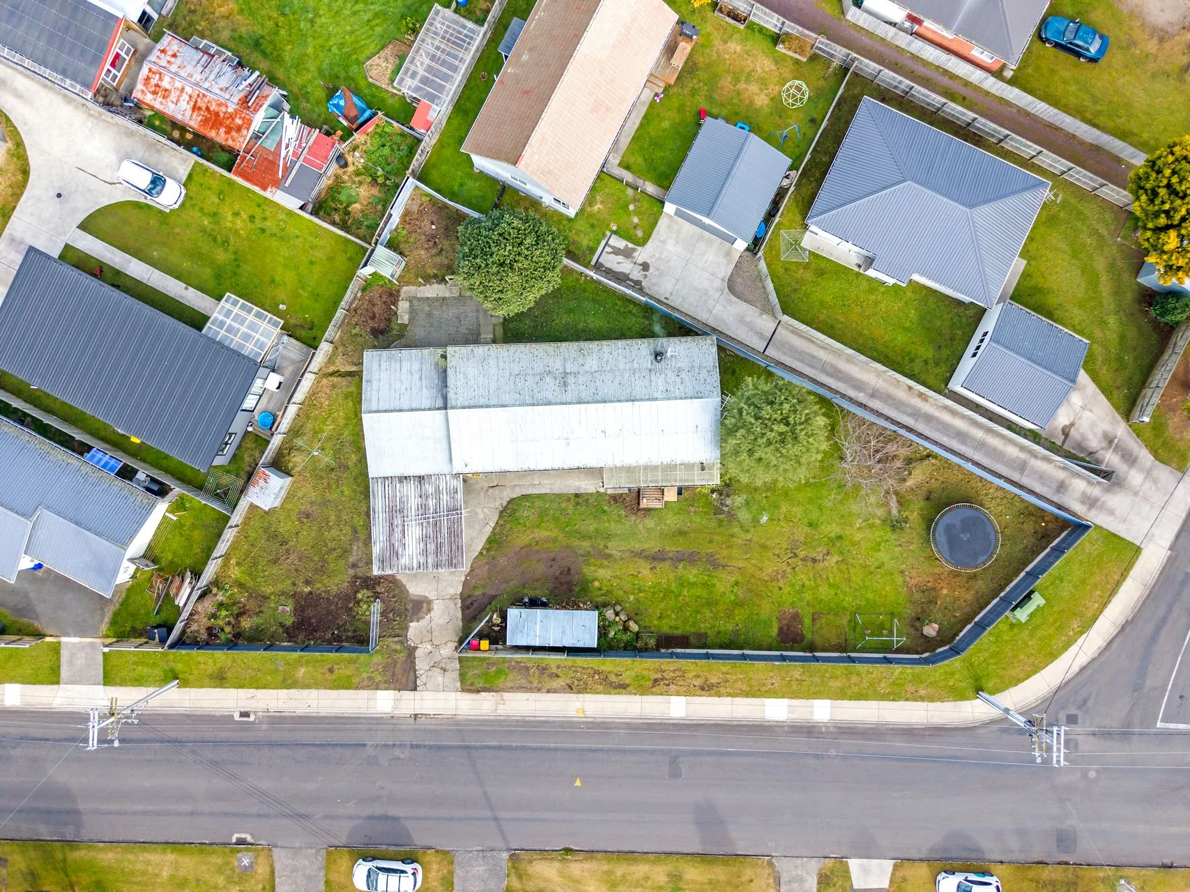 Western Heights 5 Bedroom Vendors On The Move – Must Be Sold!