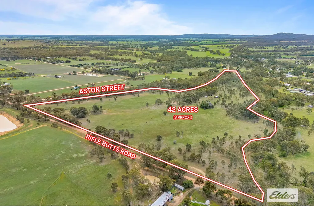 Landsborough Amazing Weekender close to the Pyrenees and Grampians - 42 Acres