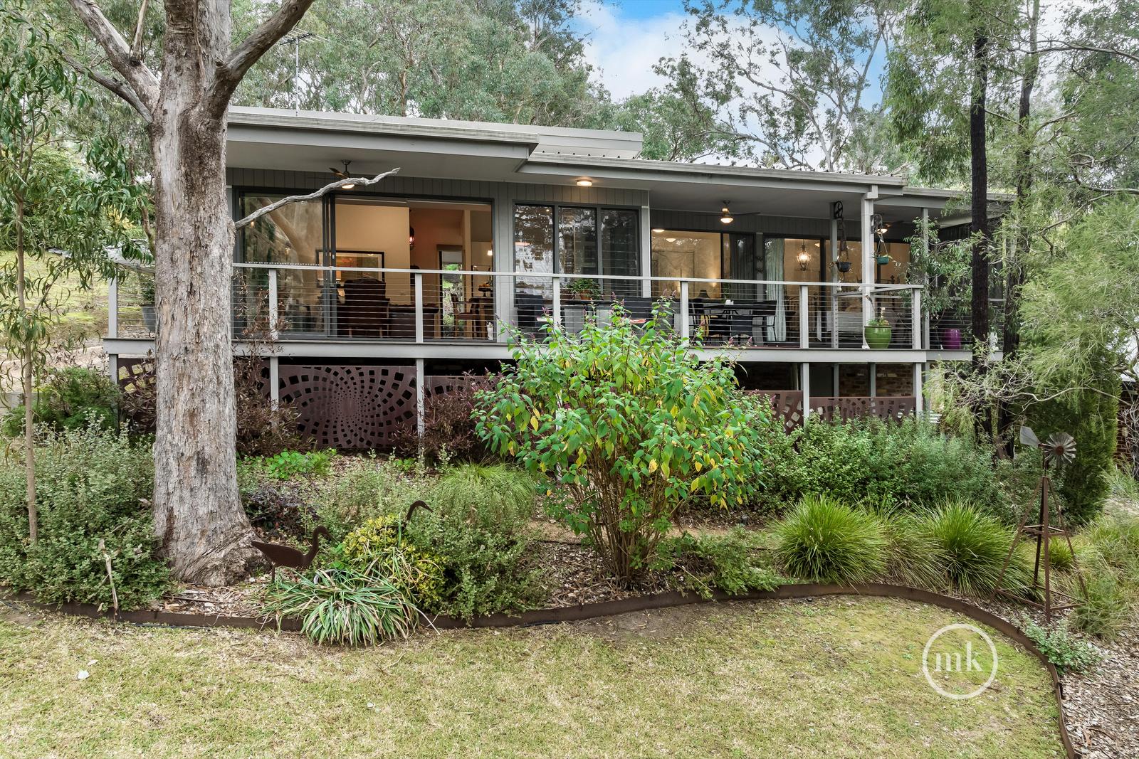 46 RAMPTONS RD, ELTHAM NORTH VIC 3095, 0 rūma, 0 rūma horoi, House