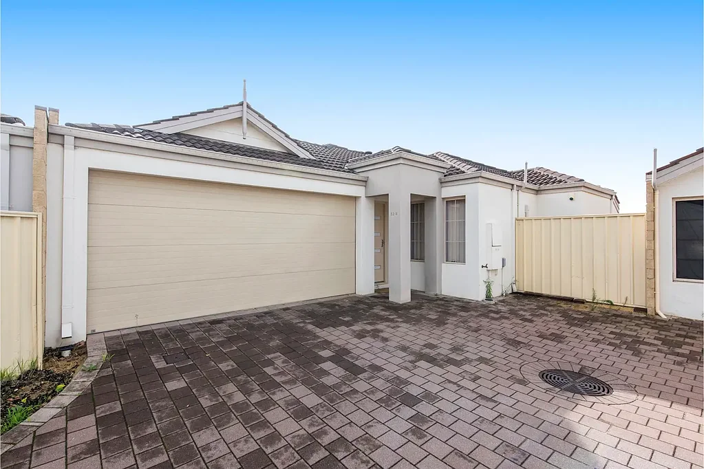 Canning Vale 3બેડરૂમ Spacious Family Living with Investment Potential in Prime Location!