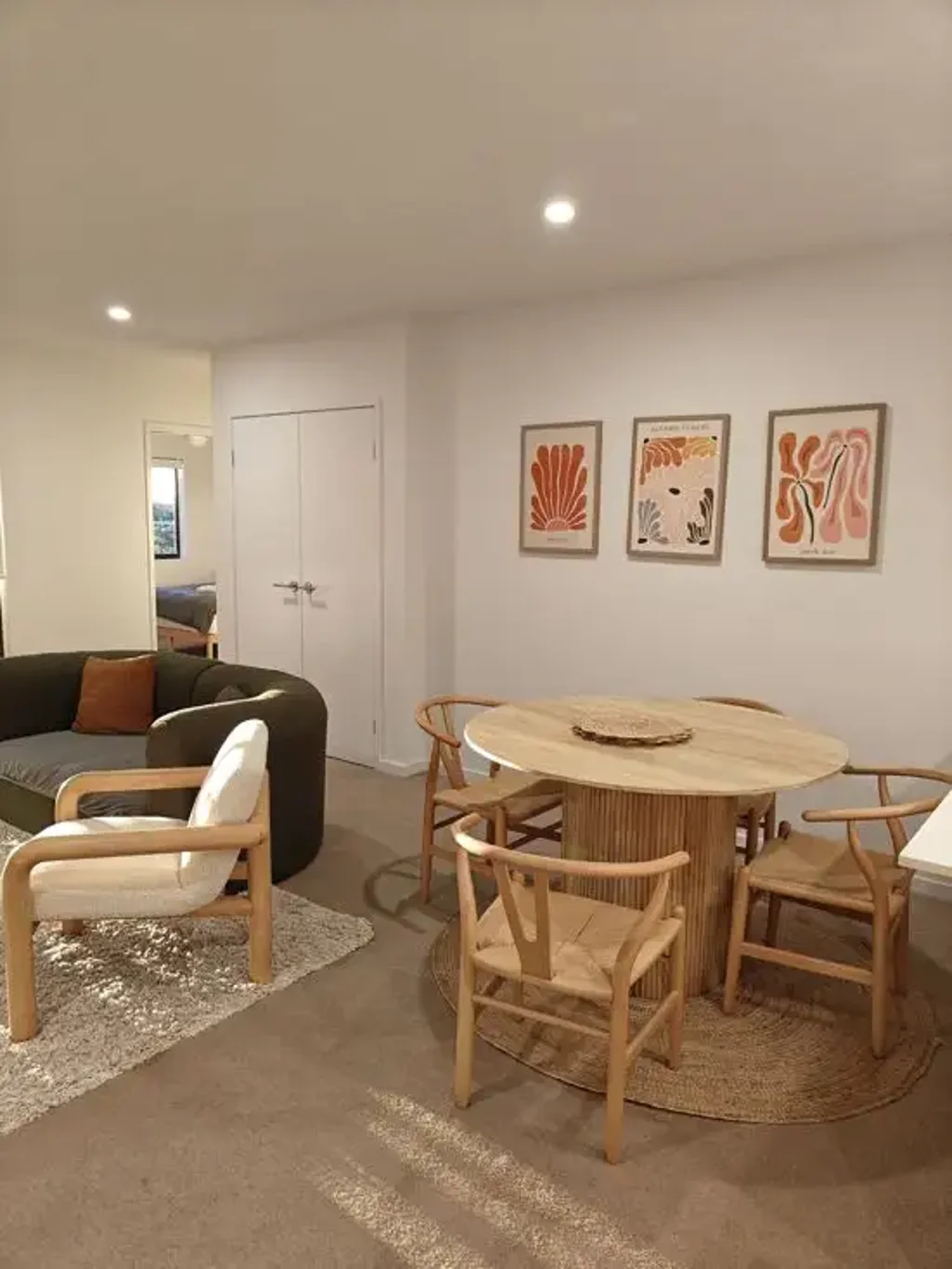 Modern Fully Furnished Apartment in Prime Rochedale South Location