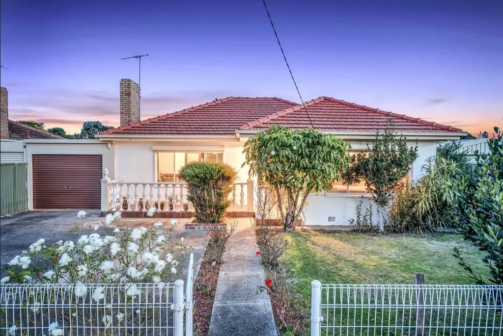 Lalor 3chambre GRAND FAMILY HOME + MASSIVE BLOCK