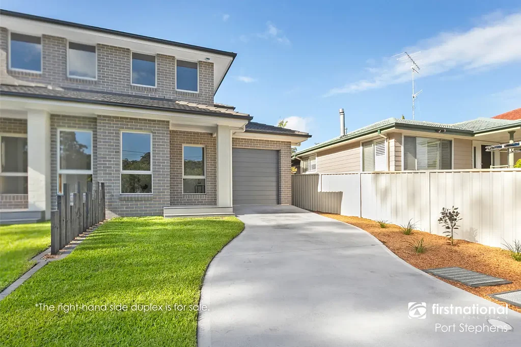 Nelson Bay 4 Slaapkamer ONLY ONE REMAINING - STUNNING BRAND NEW DUPLEX