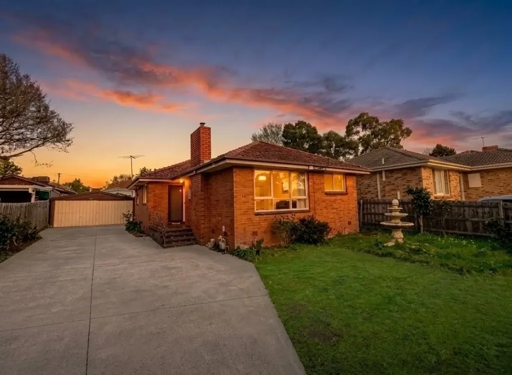 Forest Hill 3 Bedroom Exceptional Space, Natural Light & Unbeatable Convenience