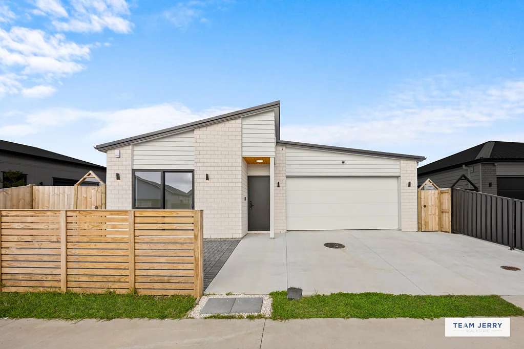 Opaheke 4房 双厨房，一处巧妙住宅 Two Kitchens, One Clever Home