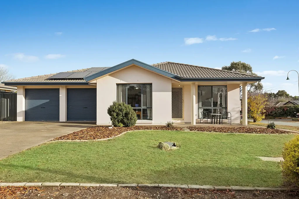 19 Swallow Street, Dunlop, ACT 2615