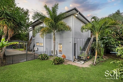 Zillmere 6房 宽敞六卧三卫 607m²地块 双层多功能设计 灵活双居住机会 便捷学区交通 太阳能系统 充足储物空间 Awesome SMSF option. Huge Yield!