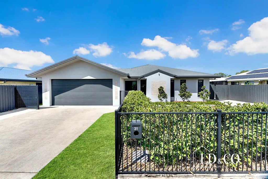 Walkerston 4房  Single-Level Sanctuary with Poolside Entertaining