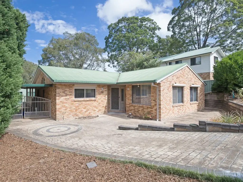 Spacious 4 bedroom family home